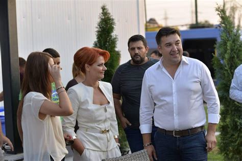 Lovitură pentru naşul cuplului Lia Olguţa Vasilescu Claudiu Manda