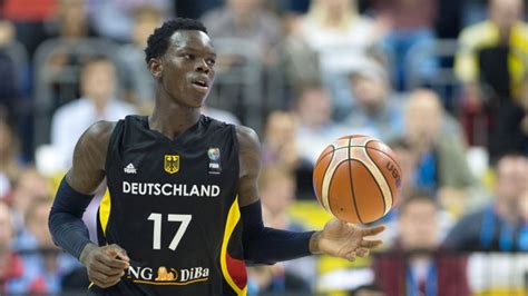 Dennis Schröder ganz privat Zwischen Körben und Familie Sie machen