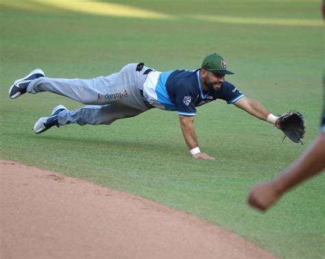 SULTANES EMPATA LA SERIE ANTE TIGRES DE QUINTANA ROO Diagonal