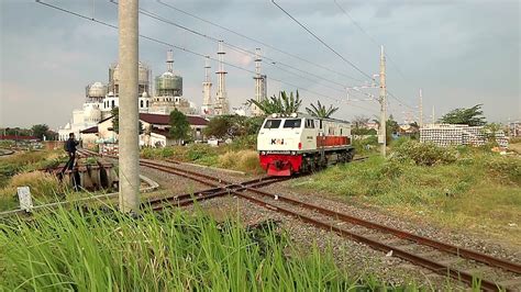 Hunting Kereta Api Di Stasiun Solo Balapan Youtube