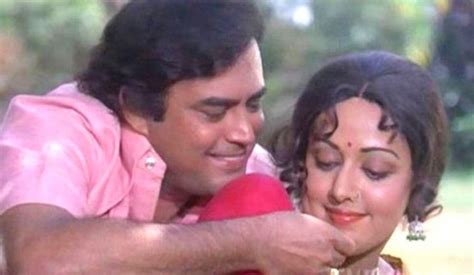 Hema Malini Mother Rejected Sanjeev Kumar Due To This Reason For His Daughter जब Hema Malini