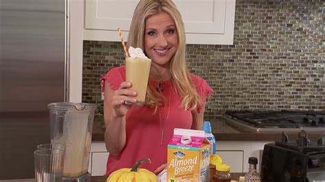 Enjoy A Taste Of Fall With Katherine Whaleys Pumpkin Pie Smoothie