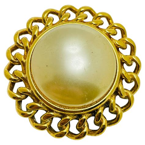 vintage kjl kenneth jay lane gold tone faux pearl designer brooch