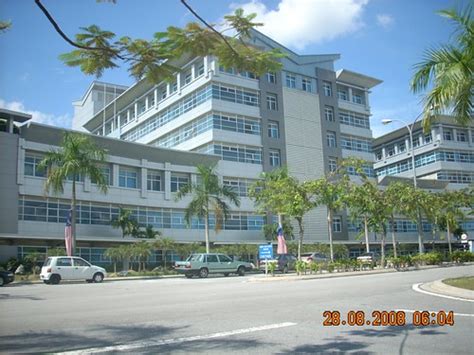 Hospital Serdang Front Building Famili88 Flickr