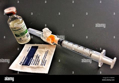 Heparin injection Stock Photo: 310850997 - Alamy