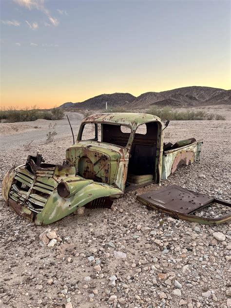 Abandoned pickup truck in the desert ghost town of Midland, California ...