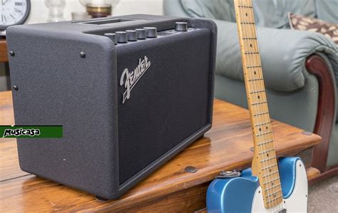 Musicasablog De Instrumentos MusicalesAmpli De Guitarra FENDER MUSTANG