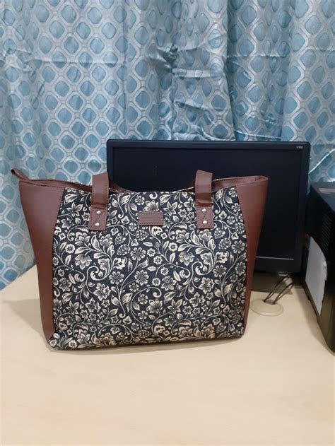 Flomotif Side Tote Bag