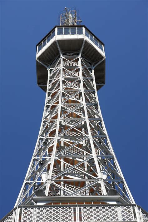 La Torre Del Puesto De Observaci N De Petrin Foto De Archivo Imagen