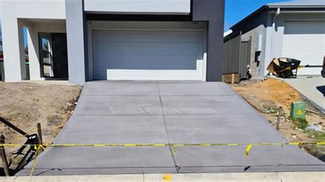 B J Baker Concreting Projects Driveway Broom Finish Glenning Valley