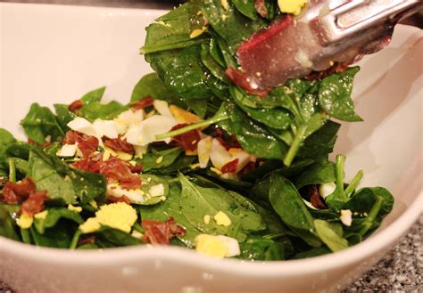 Spinach Bacon Salad - Cook Eat Run