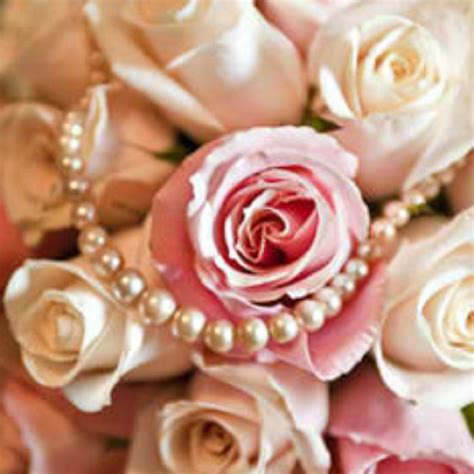 Pearls And Roses Victorian Sensation From Bouquets To Photography