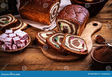 Traditionele Met De Hand Gemaakte Gebak Stock Foto Image Of Brood