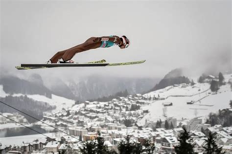 Skoki Narciarskie O Kt Rej Godzinie Ogl Da Mistrzostwa