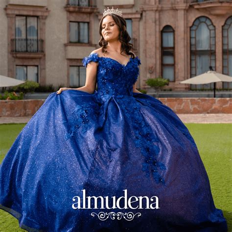 Vestido para Quinceañera Azul Rey con Flores Almudena Boutique Ropa