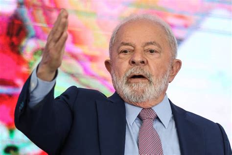 Lula anuncia projeto de lei para garantir reajuste do salário mínimo