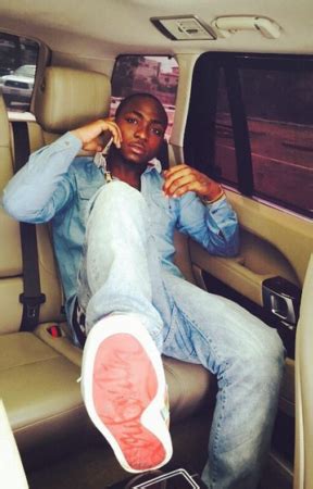 Photos Davido Hangs Out With Africa S Richest Man Aliko Dangote