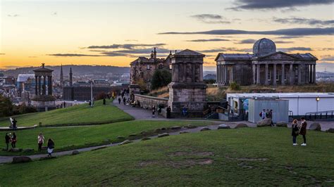 Calton Hill Grandioser Ausblick Ber Edinburghs Altstadt