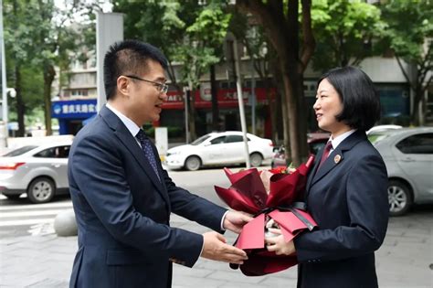 喜报！沙坪坝区人民检察院一级检察官黄奕玮荣获“全国十佳公诉人“称号澎湃号·政务澎湃新闻 The Paper