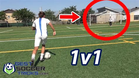 How To Win A 1v1 Against A Goalkeeper Best Soccer Tricks Youtube