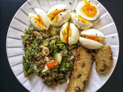 Boiled Eggs and Sardines Salad for Keto Pescatarian Breakfast – Zaneta ...