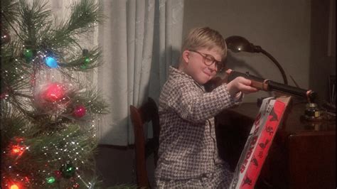 Daisy Red Ryder Gun Held By Peter Billingsley As Ralphie In A Christmas