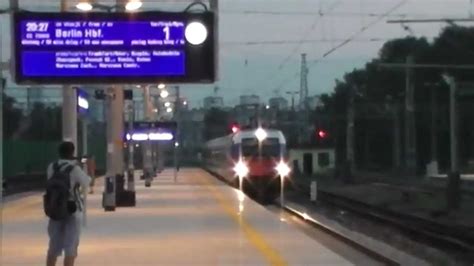 EU44 002 z opóźnionym 50 min EC BWE relacji Berlin Hbf Warszawa Wsch