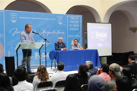 Javier Martínez Marín rinde protesta como nuevo director de 5 de Mayo