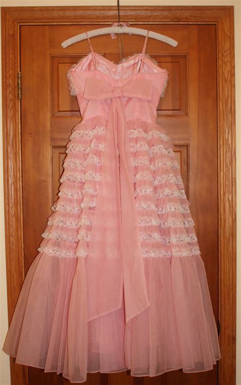 Wild Rose Vintage: Vintage Frilly Prom Dresses