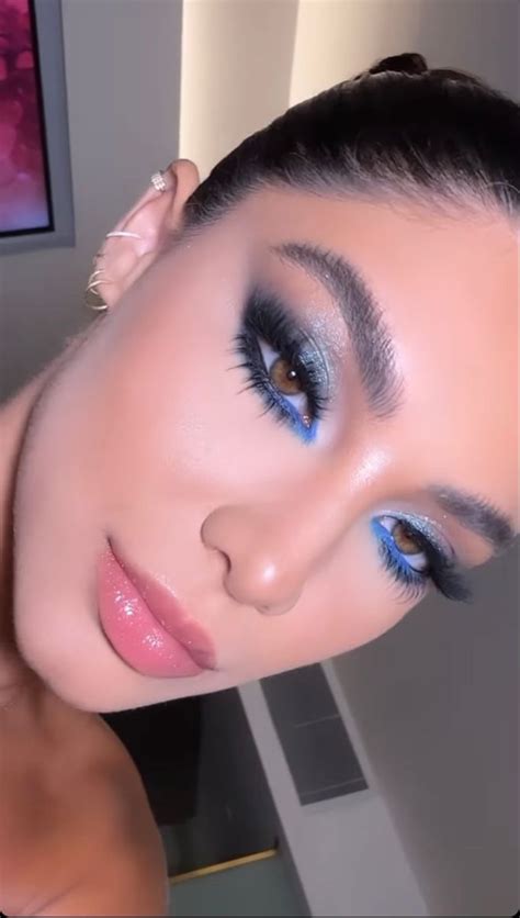 Pin Di Rafaela R Su Make Trucco Viso Ovale Trucco Per Occhi Blu