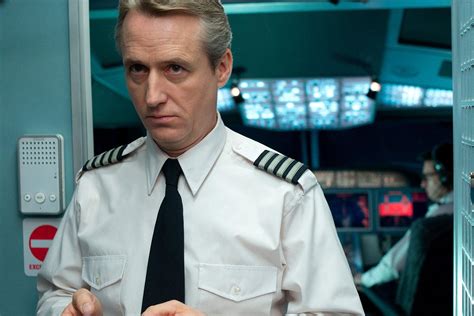 Non Stop Review Liam Neeson On A Plane Is Fast Paced Good Fun Digital Trends