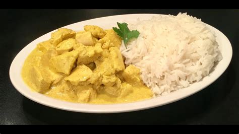 Le Poulet Au Curry à Lindienne Accompagné De Son Riz Basmati Youtube