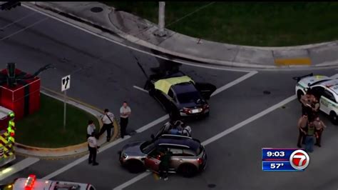 Police Driver Fatally Shot At Sw Miami Dade Intersection Gunman At