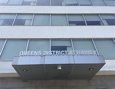 Queens Da Delays Decision To Retry Wrongly Convicted Queens Man Or