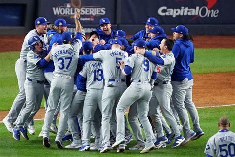 Champions Dodgers Win World Series With Wild Game 5 Comeback Vs Yankees Yahoo Sports