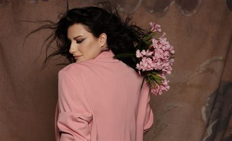 Laura Pausini Exalta O Direito À Individualidade Do Ser Humano No