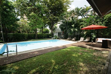 House With Private Pool For Rent In Ekamai