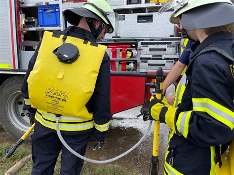 Bung Vegetationsbrand Feuerwehr Der Stadt Butzbach