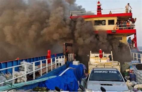 Video se incendió un ferry con más de 100 personas a bordo y los