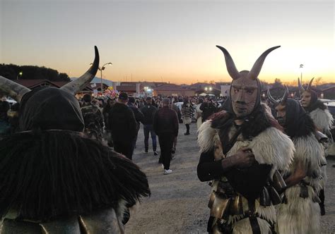 Decimomannu Festeggia Il Carnevale Con Le Maschere Della Tradizione