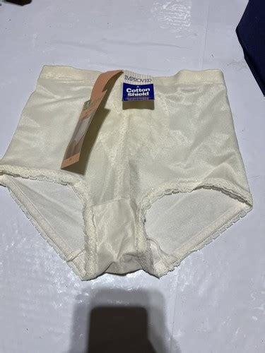 Vintage Adonna For JC Penny Beige Nude Nylon And Lace Gem