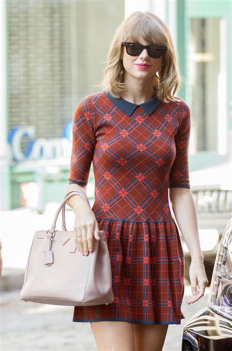 TAYLOR SWIFT Out in New York – HawtCelebs