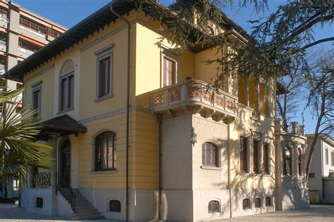 Edificio Villa D Epoca Con Giardino In Vendita A Chiasso Agenzia