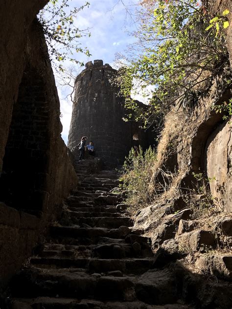 Visit Sinhagad Fort Day Trip from Pune and Cook a Marathi Meal with Story at Every Corner