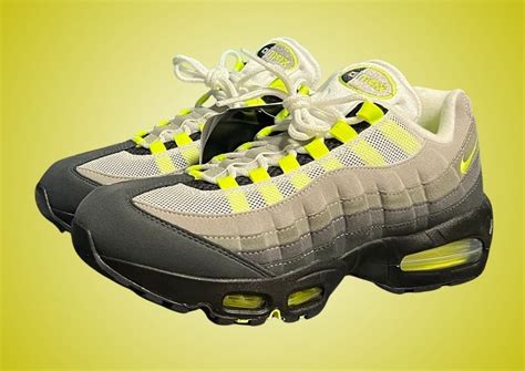 Nike Air Max 95 OG Neon 2025 HM4740-004 | SneakerFiles