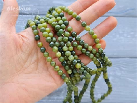 Камінь жадеїт оптом та в роздріб - купити прикраси з жадеїта в Україні