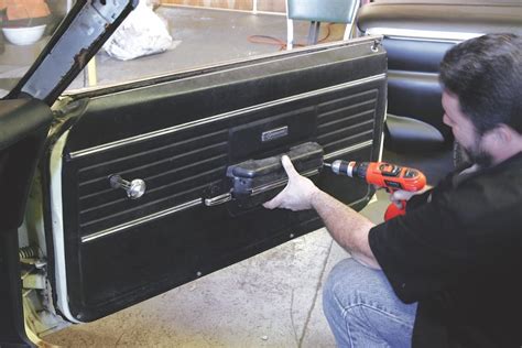 How to Restore Door Panel & Glass in Muscle Cars