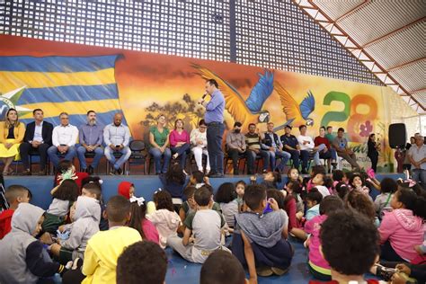 HORA CÍVICA É REALIZADA NA ESCOLA MUNICIPAL CÉU AZUL - Prefeitura ...