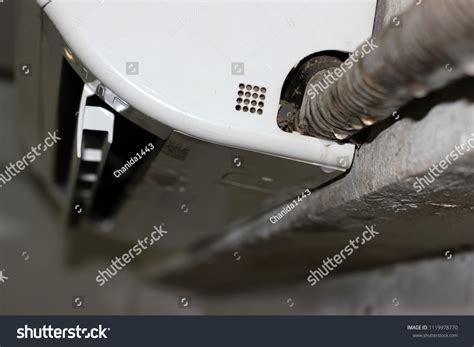 how to fix home ac leak