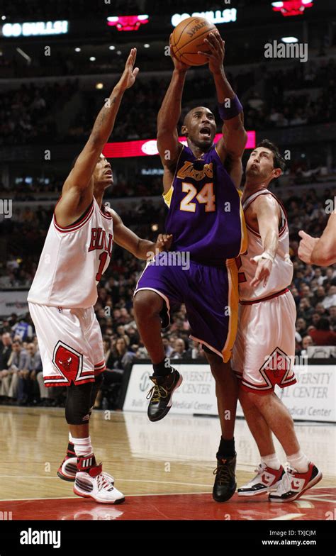 Kobe Bryant Dunks On Derrick Rose